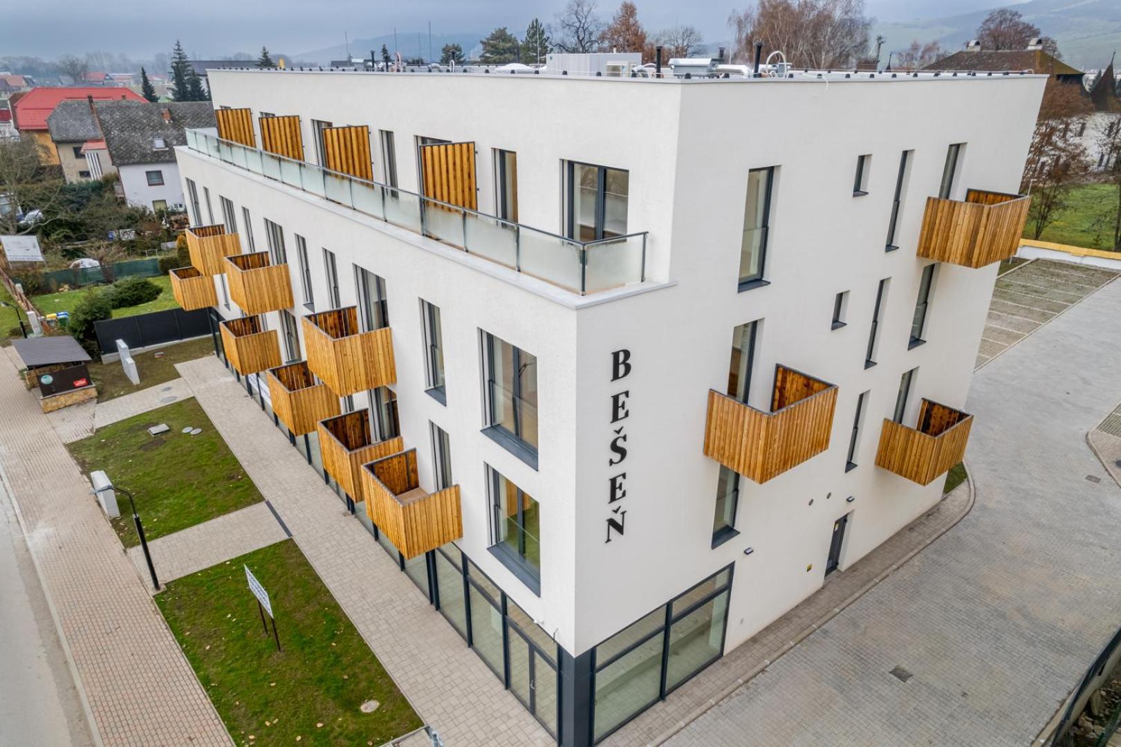 Riverfront Apartment Bešeňová Exteriör bild